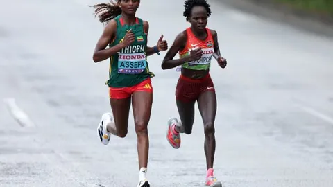 滕哈格战术解读：短期内“航母开火”难解长期困境！